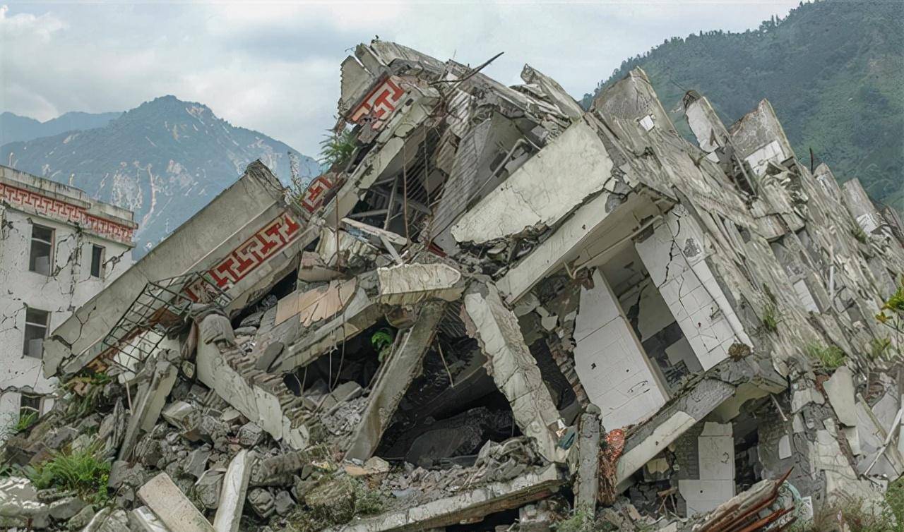 汶川大地震时的图片图片