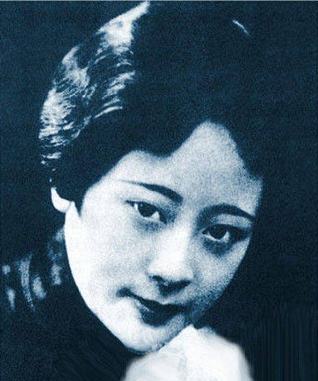 1971年,宋子文意外噎死后,留下寡妻和三个漂亮女儿都过得如何?