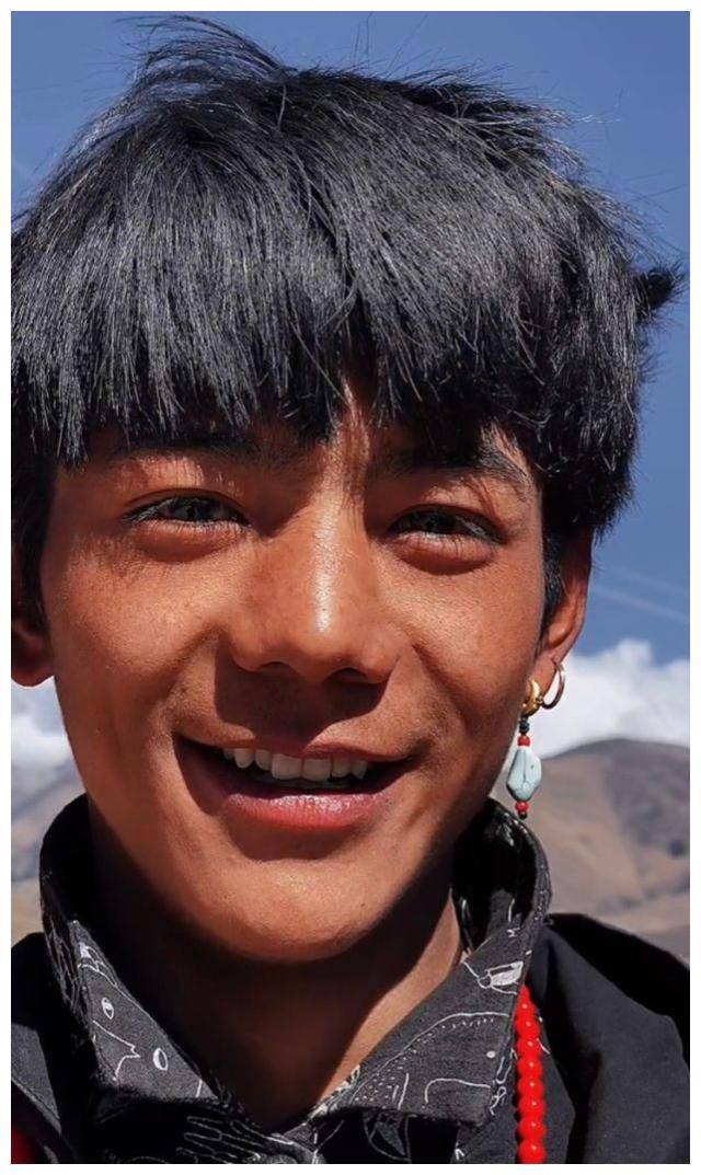 南京灵谷寺"最帅和尚"被骂"最风流和尚",长得帅有错吗?