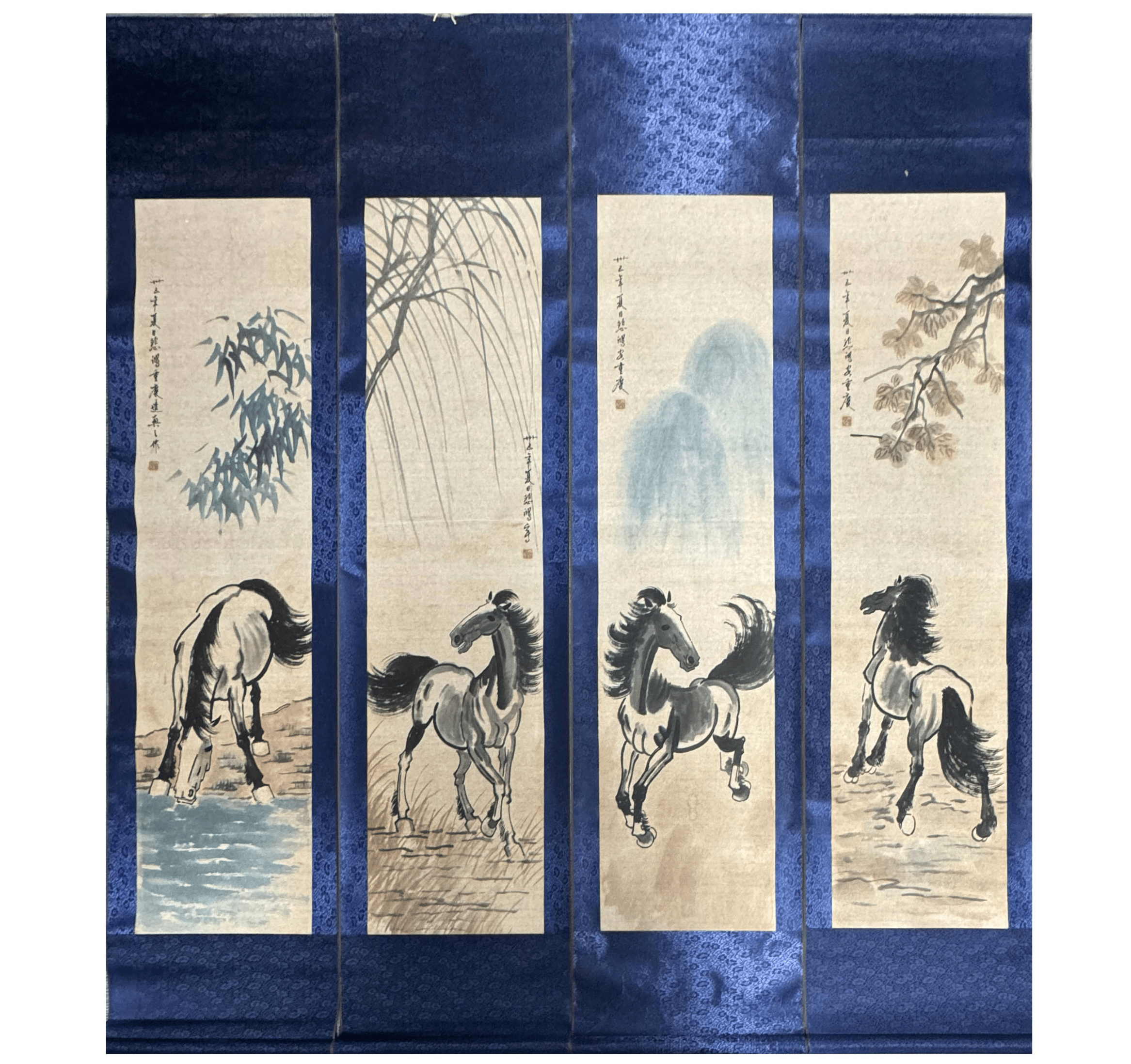 中国古美術・馬 四条屏画芯・徐悲鴻印款・水墨画・純手描き・文房置物 ・水印付き 中国古美術・馬 四条屏画芯・徐悲鴻印款・水墨画・純手描き・文