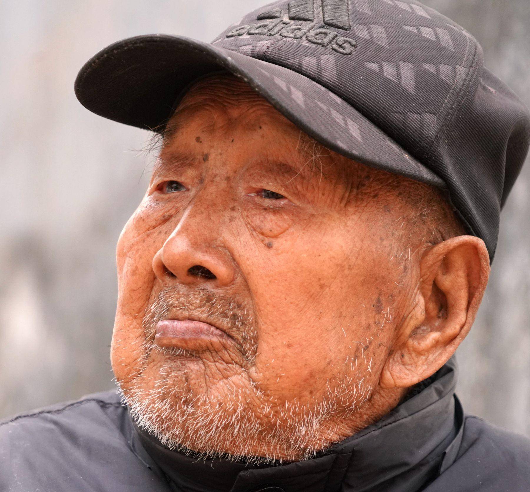 101岁寿星老人内心强大从不养生,66岁儿子讲出3点长寿之道