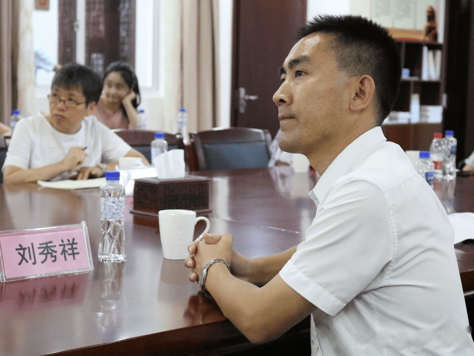 回顾:背疯娘上大学,拒绝55万年薪的"贵州孝子",如今怎样了