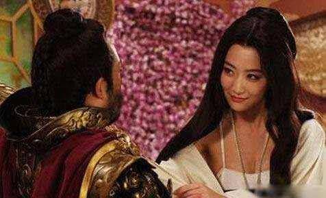 宇文化及是一个好色之徒,在