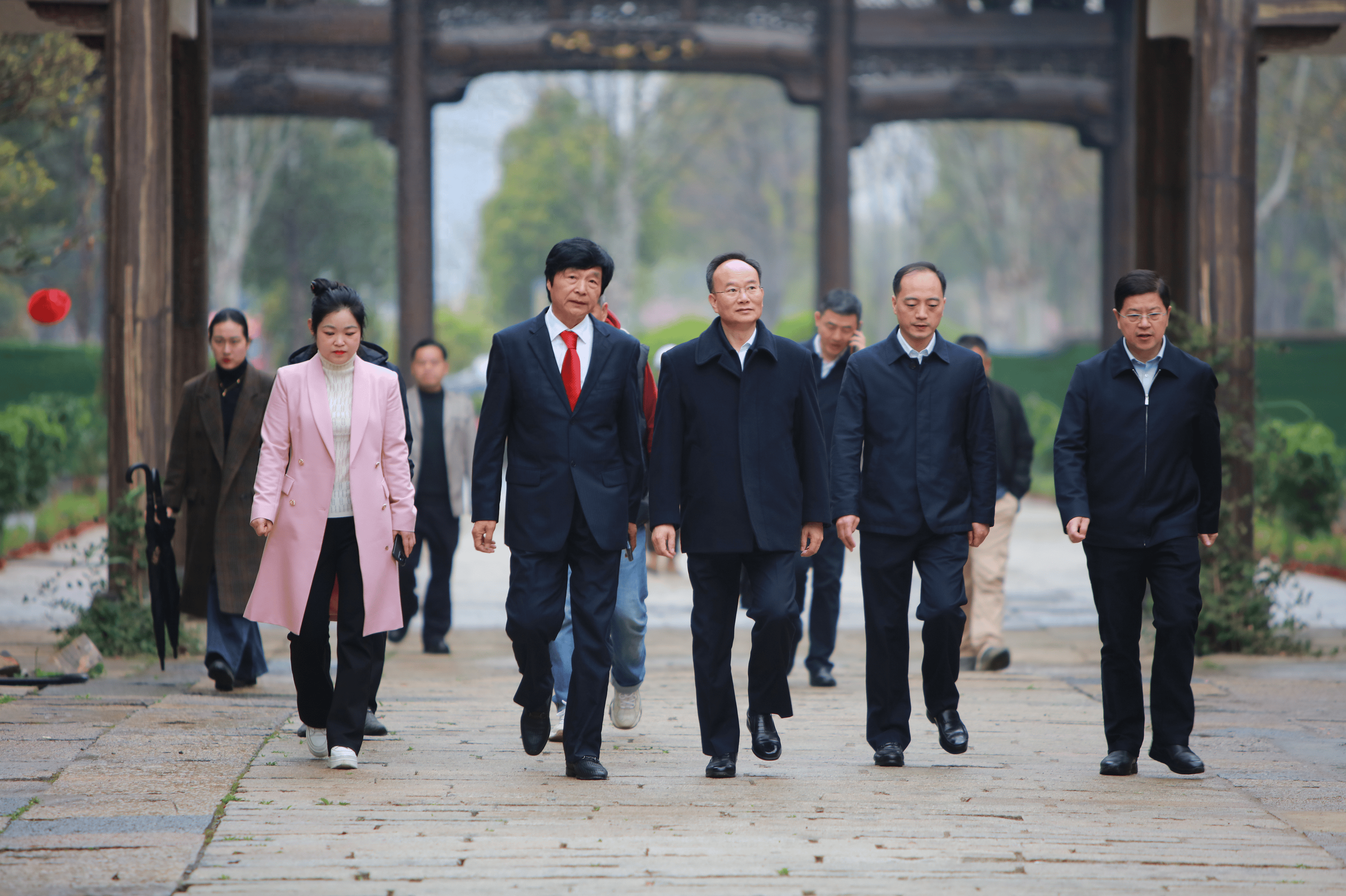 副省长徐文海一行考察调研湖北省重点项目祥云湾