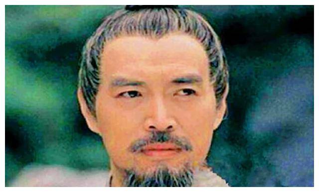 卫青不仅军事谋略出众,政治上也非常优秀.他的布局让人叹服.