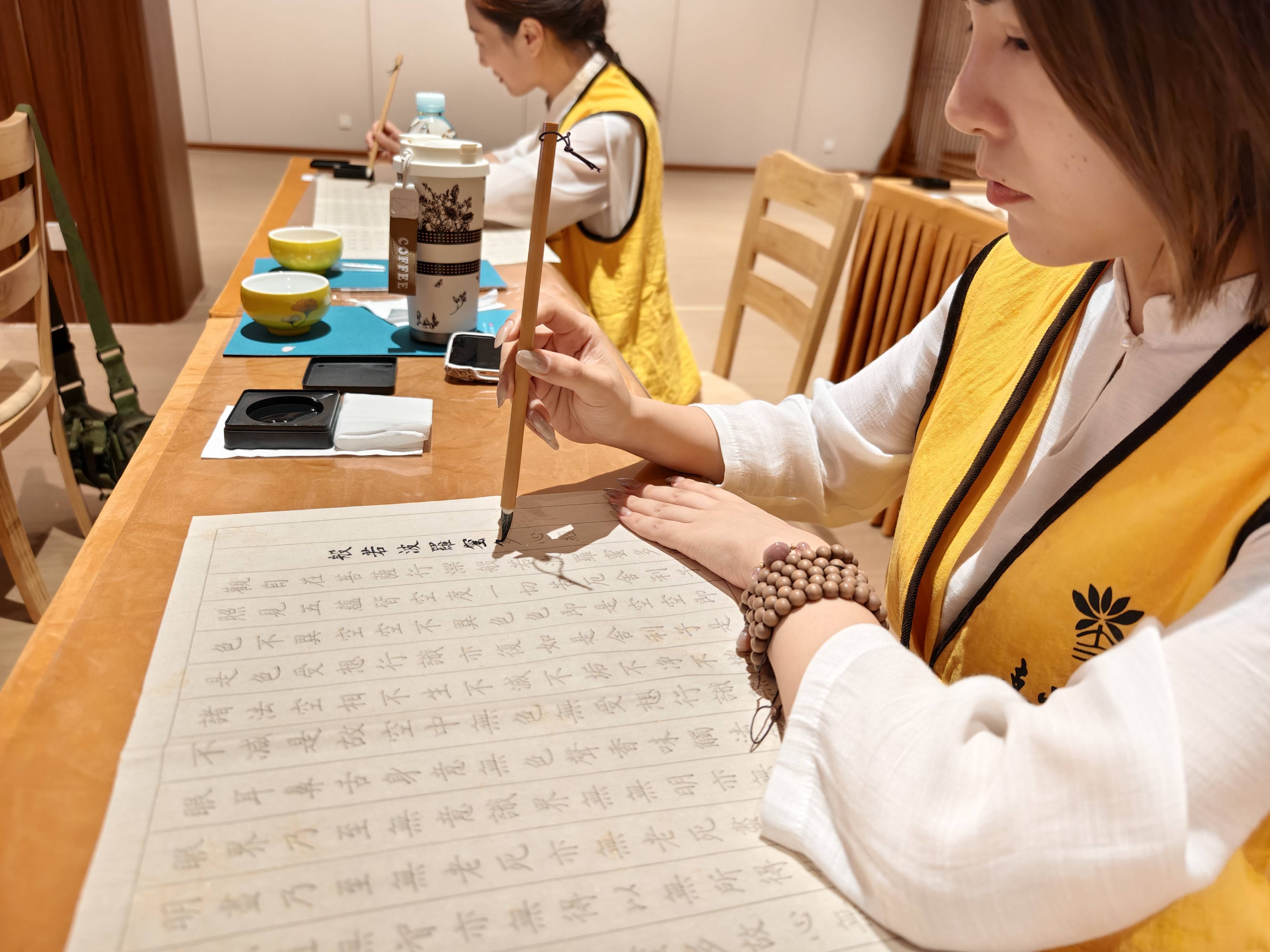 68支山禅寺的开放时间为每天早6:30至下午4:00.68