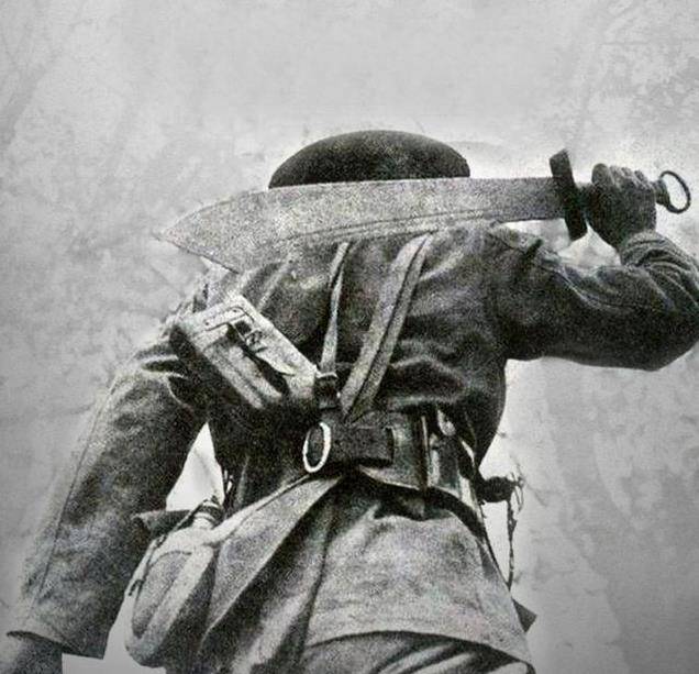 新兵入伍磨刺刀,老兵称不要磨得太锋利,越锋利就死得越快