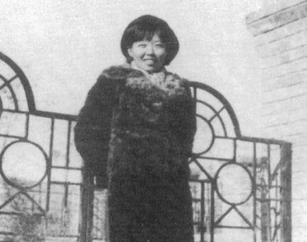 此才女被鲁迅热捧,少女时被逼嫁,3次遭男人抛弃,死于香港_萧红_汪恩甲