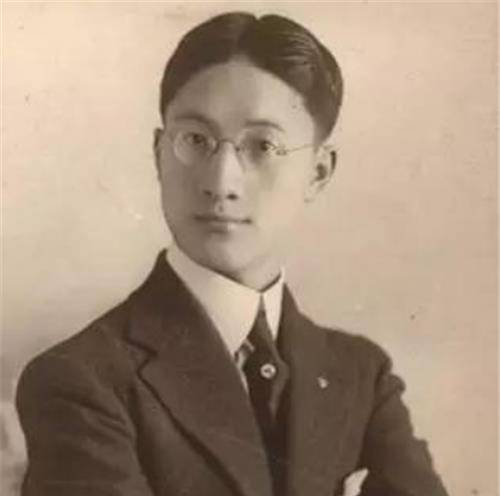 俞珊可以说是出生在名门望族了,她的父亲俞大纯毕业于柏林工科大学,是