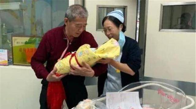 山东67岁产妇后续图片