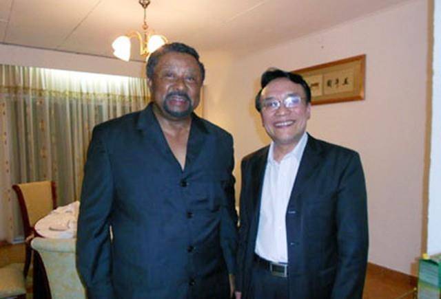 浙江后裔让·平:娶非洲总统女儿,与小舅子竞争总统之位_程志平_加蓬