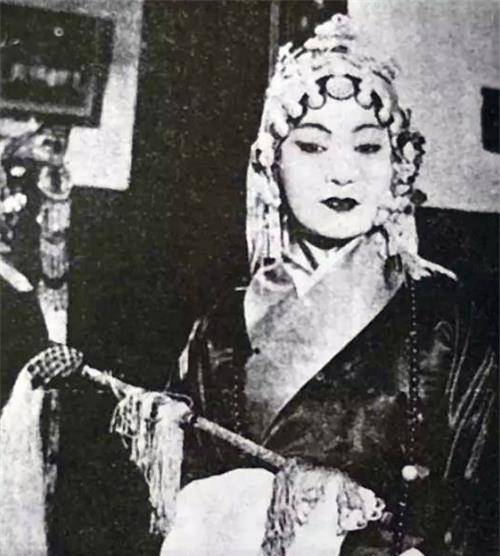 惹得陆小曼吃醋,称她是茶杯_赵太侔_田汉_俞大纯