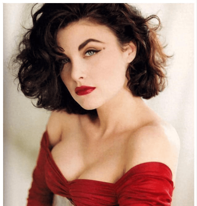 3部美艳女星雪琳·芬的大尺度影片,女主身材太顶了,你喜欢吗?