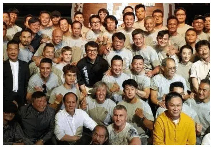 戴笠的一名得力干将,任务失败后逃亡香港,生下一个大明星儿子