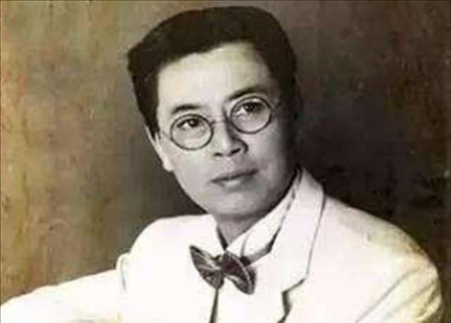 潘玉良:一生深爱丈夫,死后却与另一男人合葬,墓碑刻着他的名字