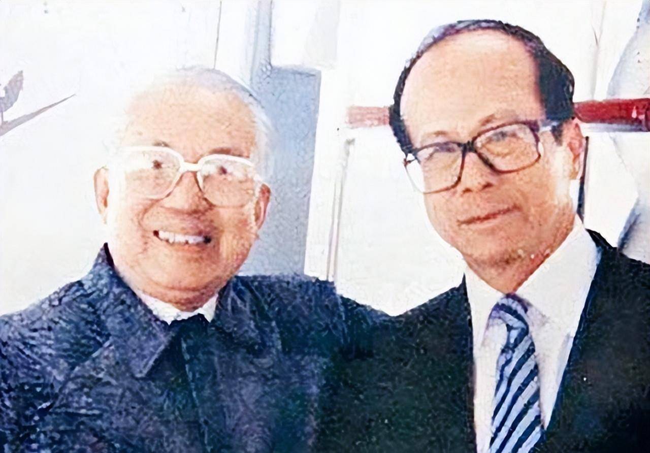 06年著名历法专家,用一句"你亡妻死得惨",就收了李嘉诚200万_蔡伯励