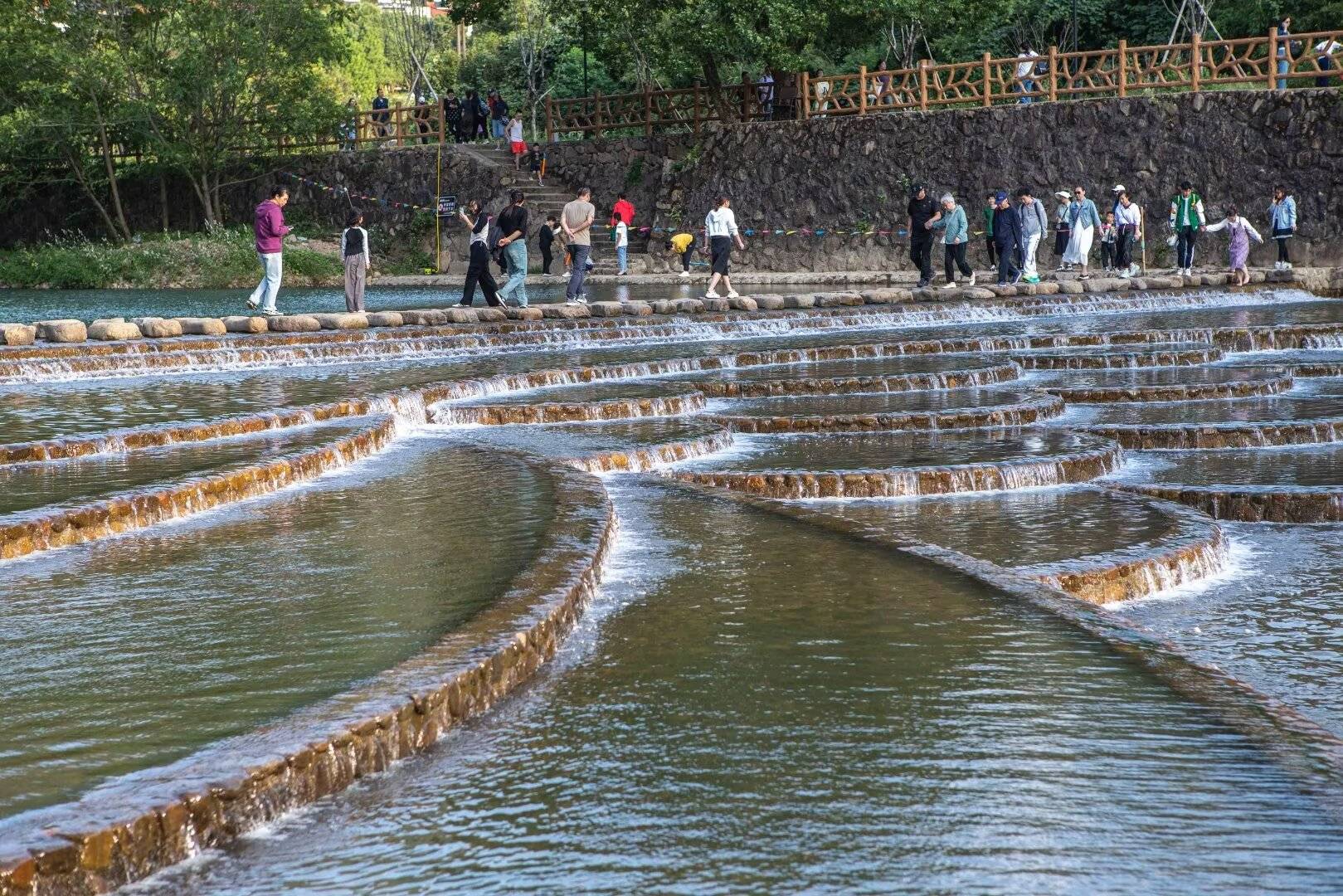 探秘浙江省桐庐县的魅力与历史:"芦茨湾"之二