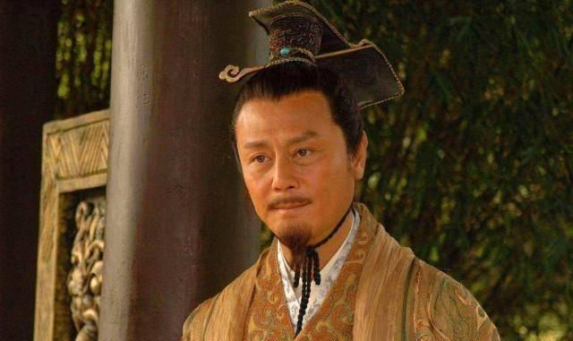 父亲为女儿许下五门亲事,成婚前新郎却全都暴毙,入宫后受封皇后