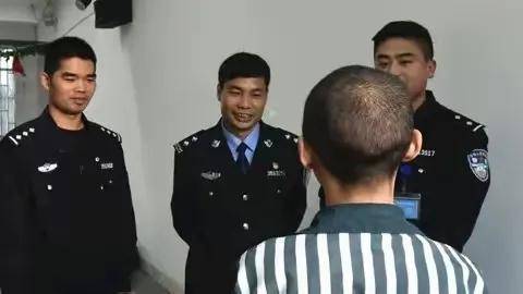 2017年男子监狱服刑,因一个梦怀疑自己身世,凭"梦"找到亲生父母