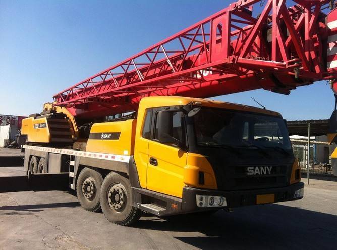 目前西安阎良区13吨吊车出租多少钱