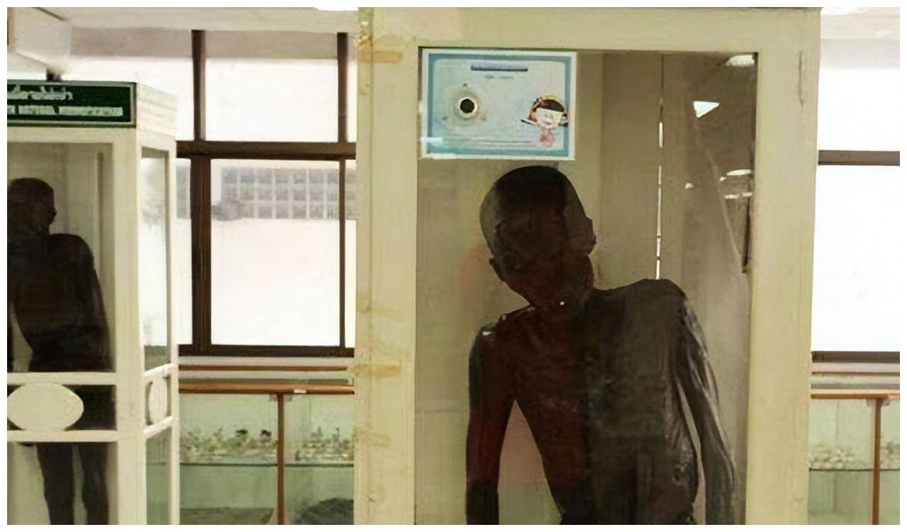 让泰国人闻风丧胆的华人,被制成干尸罚站61年!