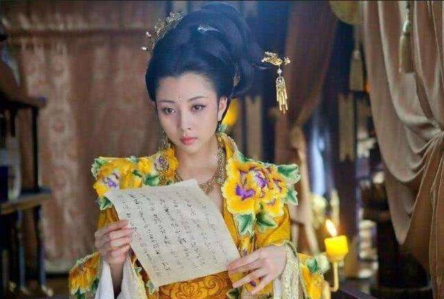 赵匡胤驾崩留下24岁皇后,赵光义面对貌美嫂子,他都做了什么?