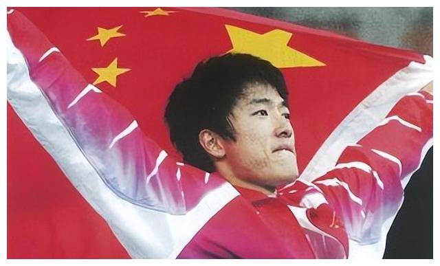 刘翔近况大揭秘,长期在国外旅游,靠终身合同吸金,远离喷子!