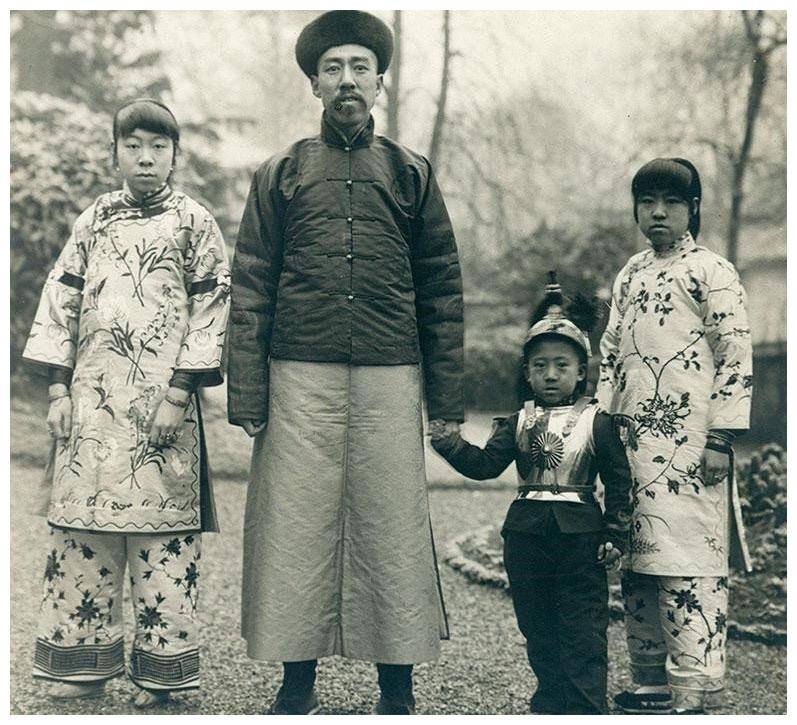 一"败家子",继承巨额遗产,一晚输掉100栋楼,晚年饿_盛恩颐_盛宣怀_盛