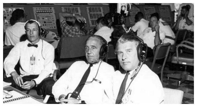 在找到了冯·布劳恩后,钱学森先生亲自提审了这位德国的"火箭之王",也