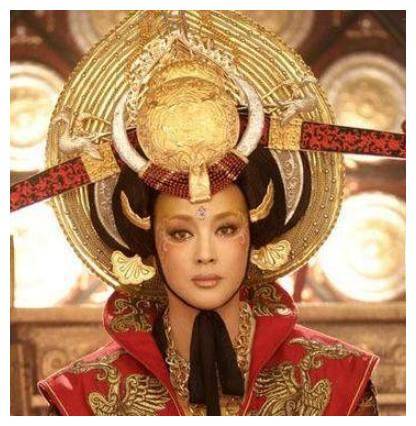 科二女皇（科目二女司机考试视频） 科二女皇（科目二女司机测验
视频）《科目二女司机考试视频》 女科知识