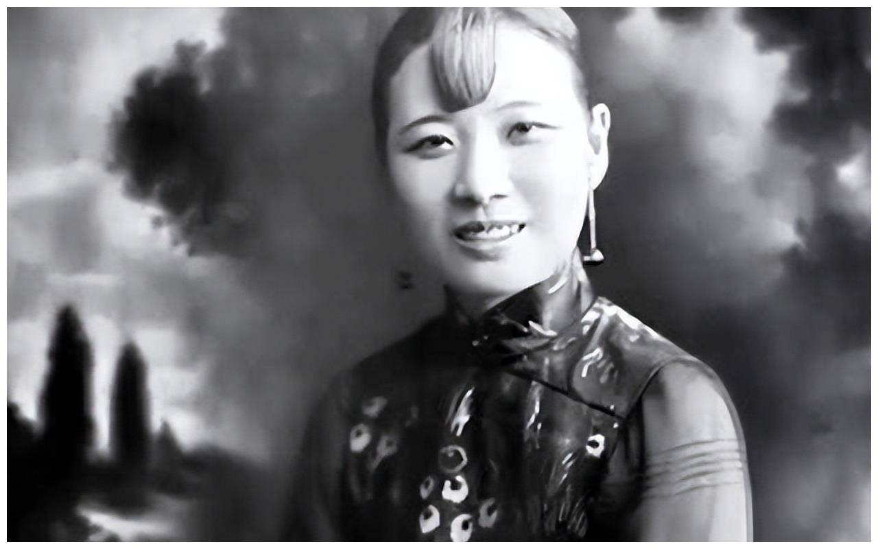 106岁宋美龄最后一次参观自己的墓园,数次落泪,直言:痛恨政治