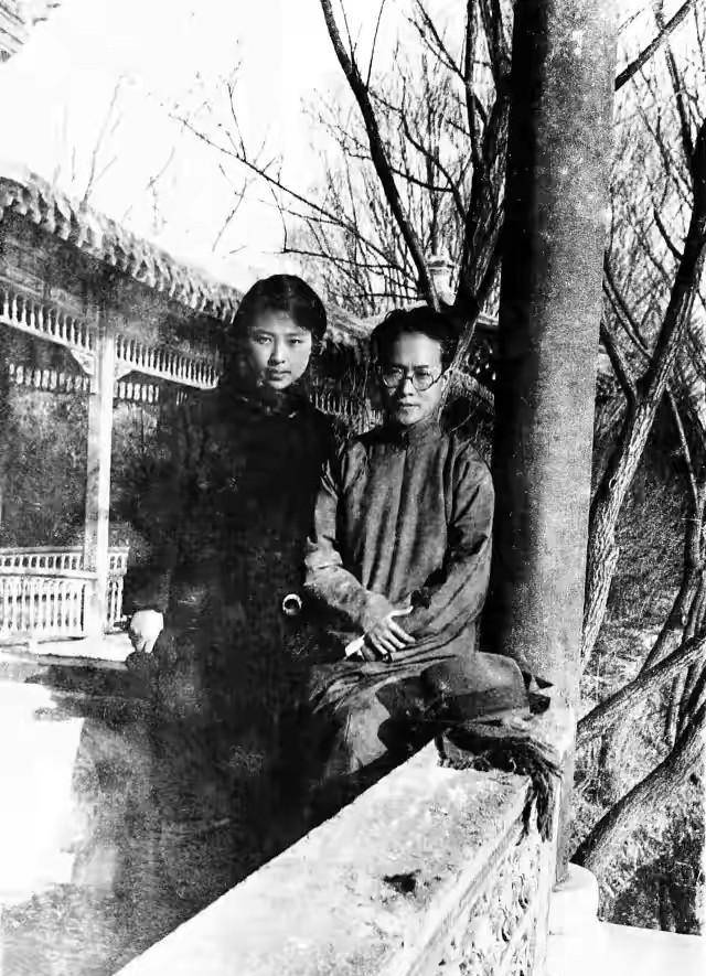 沈从文进精神病院,从未被妻张兆和探望,临终前他却道歉:对不起