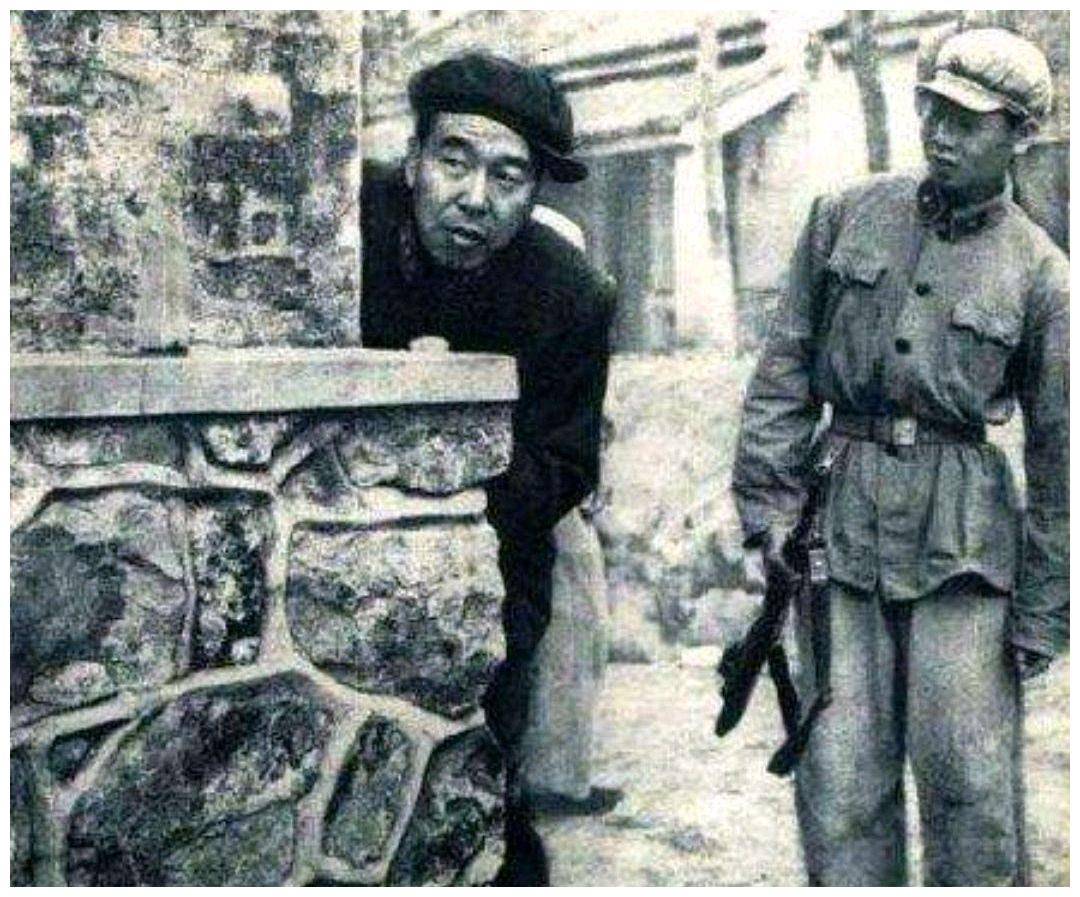 黄永胜晚年生活如何?妻子选择与他离婚,子女被迫提前转业