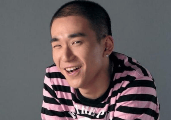 张默现状曝光:光环背后的牺牲与迷失