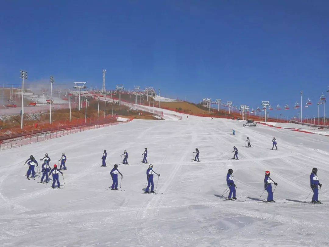 万龙白登山图片