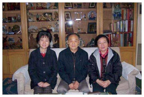 父亲是元帅,丈夫是上将,她是中国首位女中将_聂力_聂帅_张瑞华