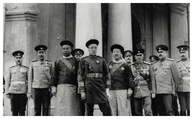 他是清朝最有骨气的宗室,宁愿摆地摊也不愿做汉奸_载涛_溥仪_日本