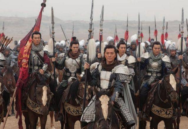 宋朝将军连射三箭全射歪,被1万辽军嘲笑,仔细看后吓得立马撤退