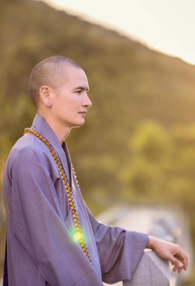 原创"最帅和尚"释明心,曾因长相清秀走红并被富婆看上,如今怎样?