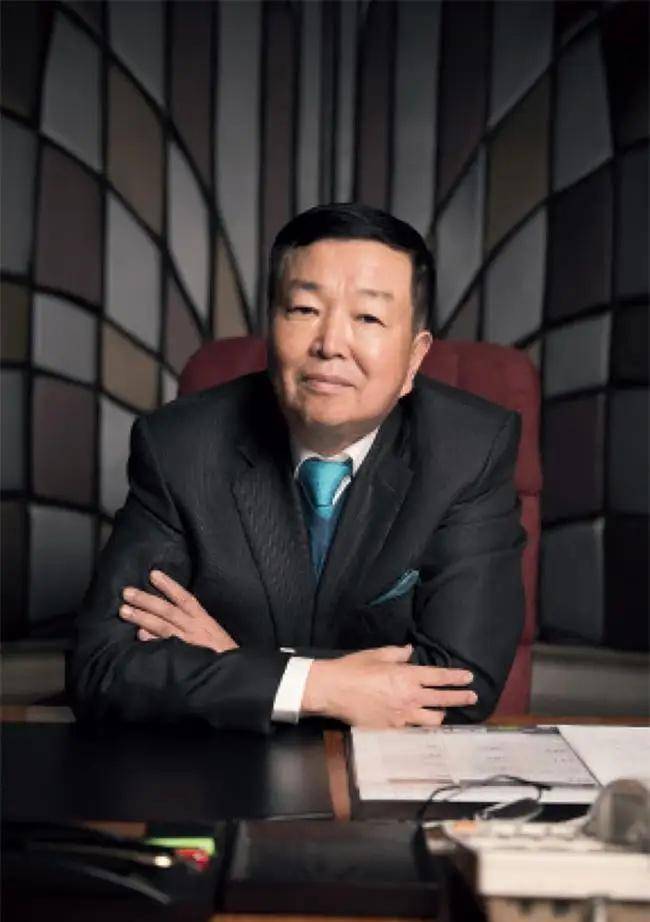 红牛创始人许书标:1罐饮料成就传奇,为长寿,87岁想娶19岁秘书