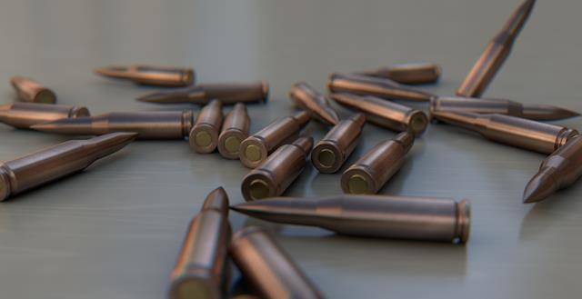 "神剧"下的中弹与现实中的中弹,老兵:别再被"神剧"给欺骗了_子弹_士兵