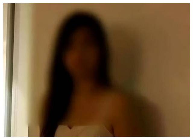 失足女跟一男子谈好价格,去后才知道是三个人,遭三男性侵