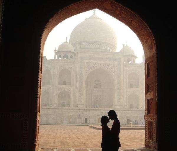 泰姬陵:爱情背后的凄美,18年诞下14子,也因此油尽灯枯