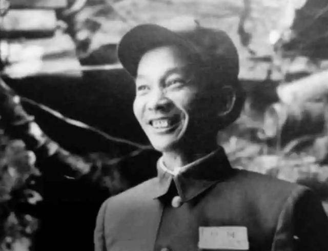 与前妻的女儿当做自己的亲生女儿,赢得全家的尊重_罗荣桓_刘桂兰_革命