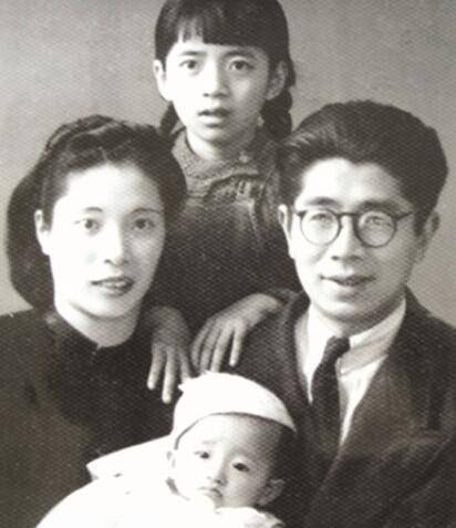 也在这一年,常书鸿与陈芝秀离婚.赵忠清并没有陪她到最后,病逝后陈