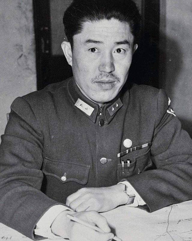 国民党一个集团军有几名少将?回答这个要用到小学数学