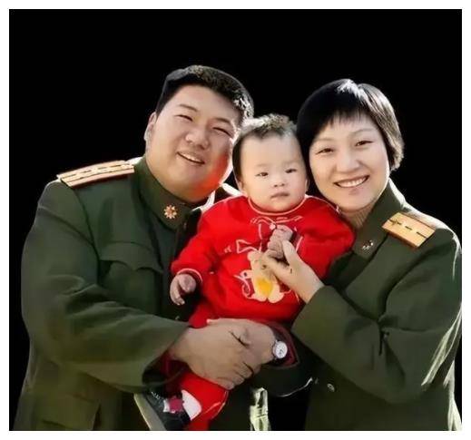 毛新宇妻子谈“伟人三原则”,铿锵有力令人敬佩,不愧为毛家后代_刘滨_邵华_毛主席