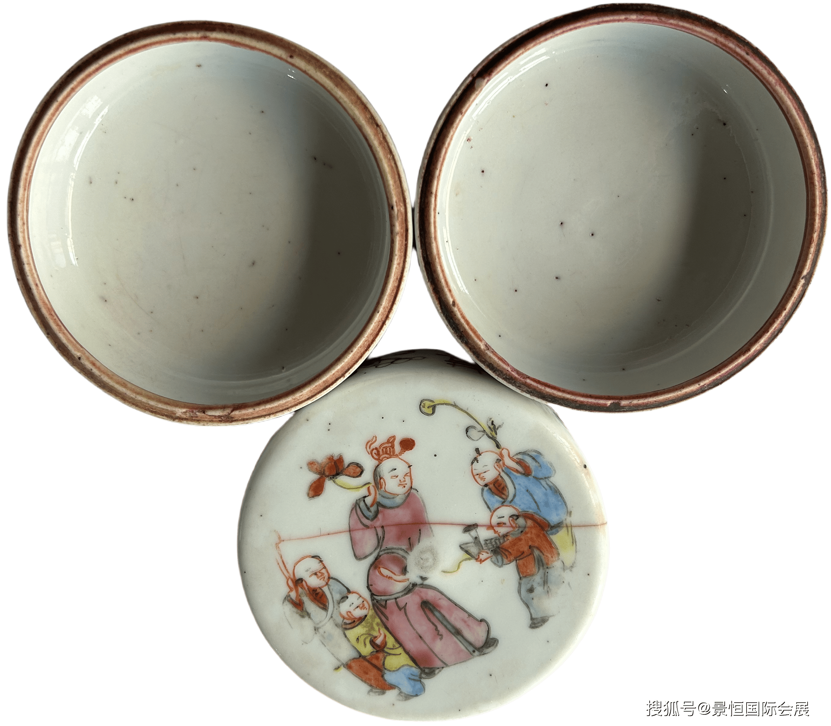 清胭脂盒可谓数千年胭脂盒历史的巅峰,特别是贵族阶层对盛放脂粉的