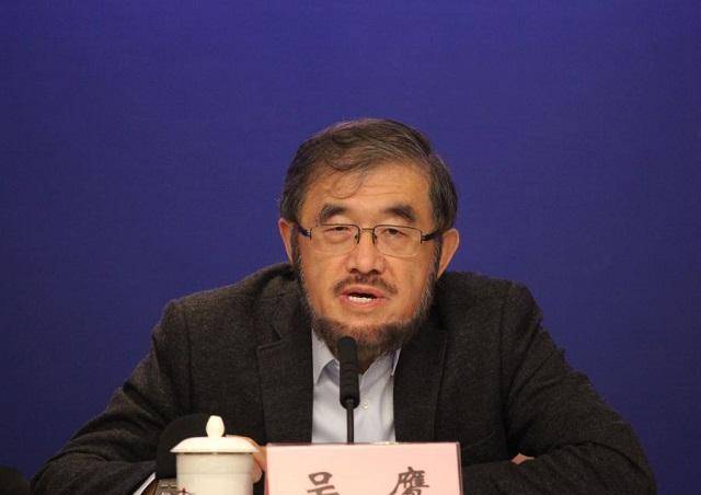 一手压着2位"中国首富",这位神秘大胡子,江湖地位仍然没有变