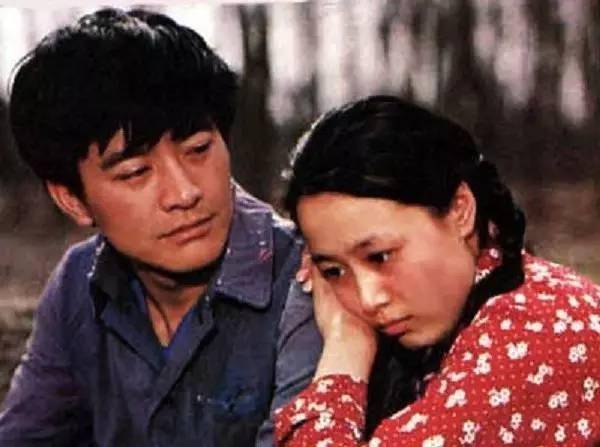 《人生》里刘巧珍的爱情:低到尘埃,开出一朵无私的爱情之花